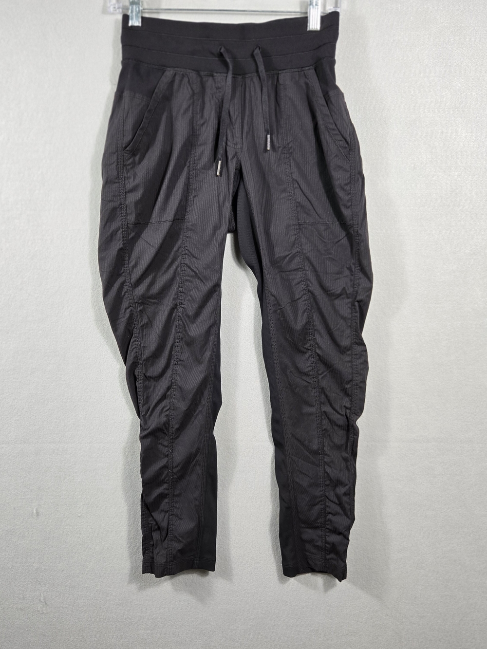 Lululemon Beyond the Studio Jogger Black High Rise Tapered Athletic Pants Size 4